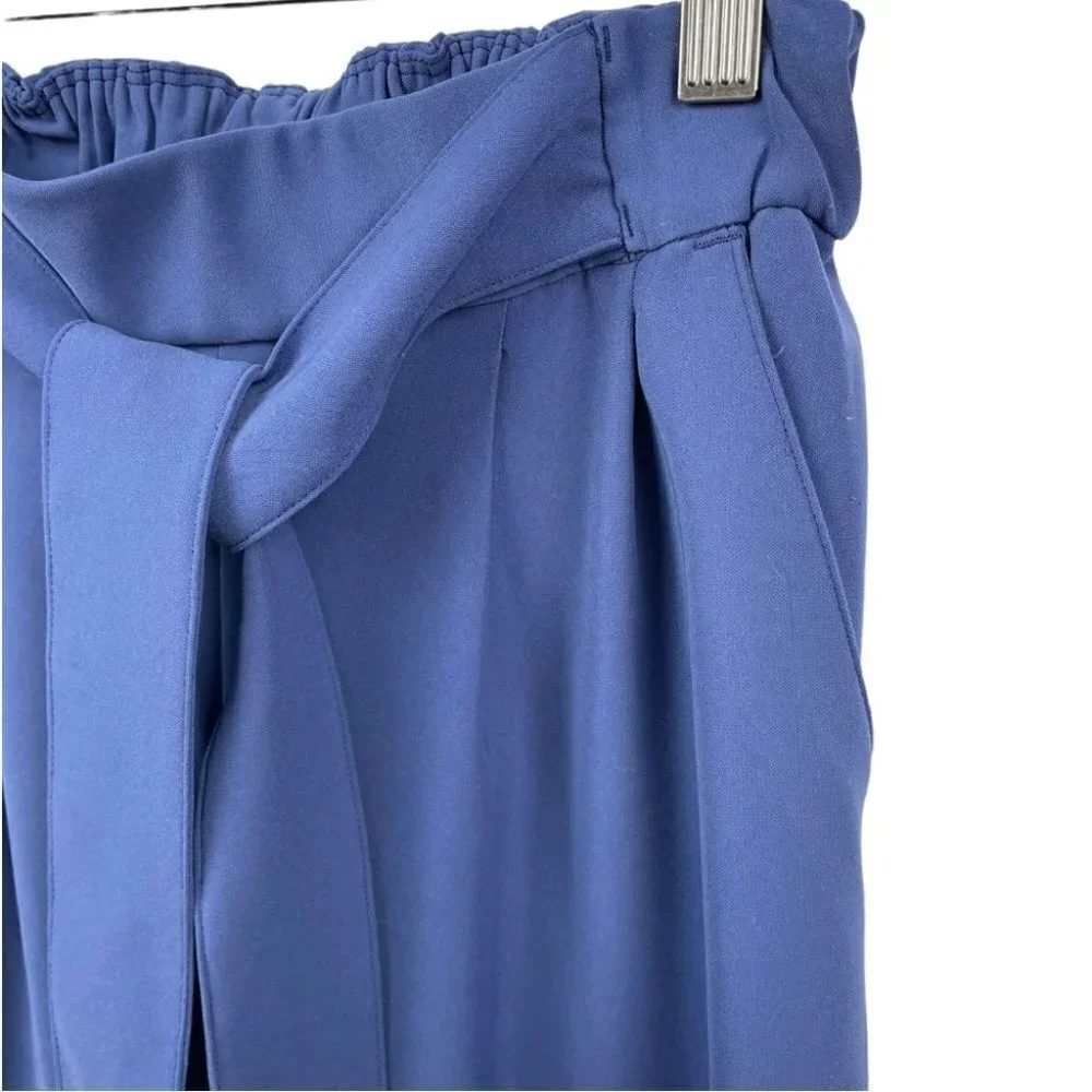 ** LULULEMON Noir Pants In Gatsby Blue Size 4- Price Firm (Popular ISO!)